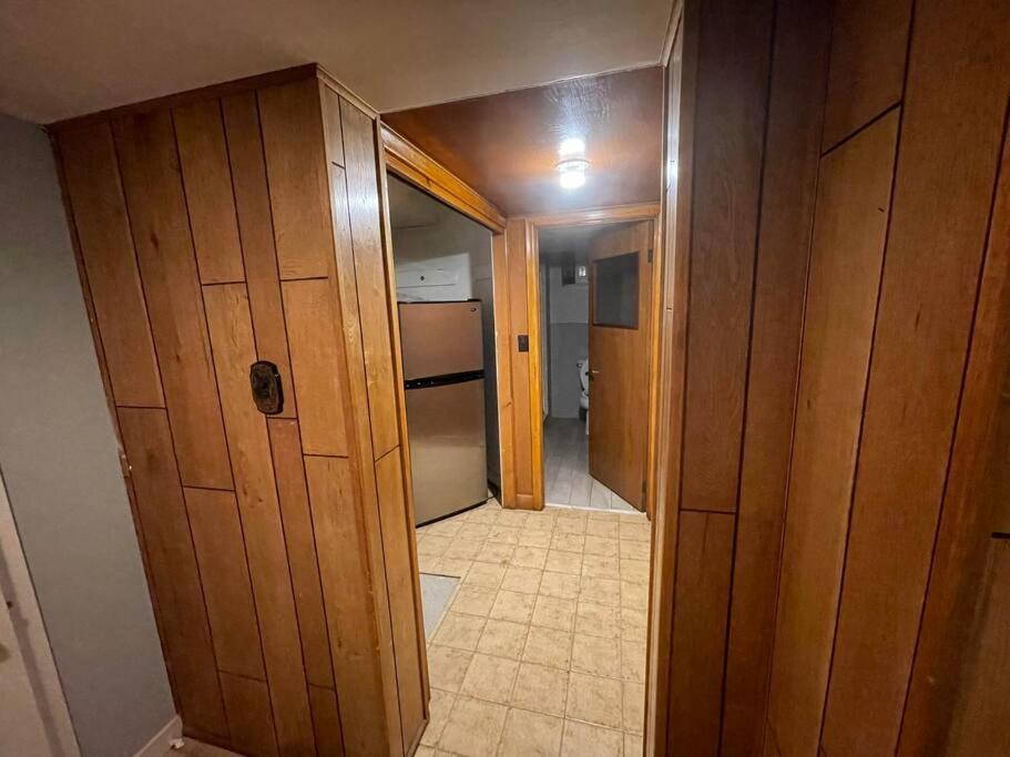 Lovely 2 Bedroom Basement Apartment In Toronto Exteriér fotografie