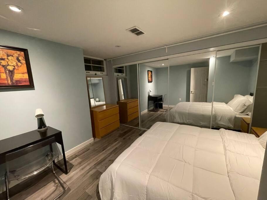 Lovely 2 Bedroom Basement Apartment In Toronto Exteriér fotografie